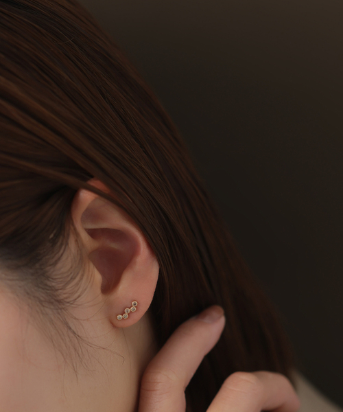 WAVEスタッズピアス K10 ダイヤモンド Lilas サークルダイヤピアス K10（両耳）（ピアス（両耳用））｜Lilas