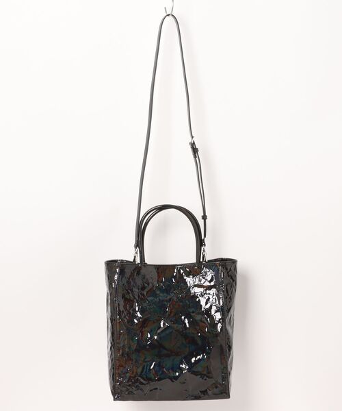 ★CHARLES&KEITH★Matina Ruffled Toteトートバッグ/送料込 CHARLES ＆ KEITH トートバッグ Matina ラージマチナ パテント