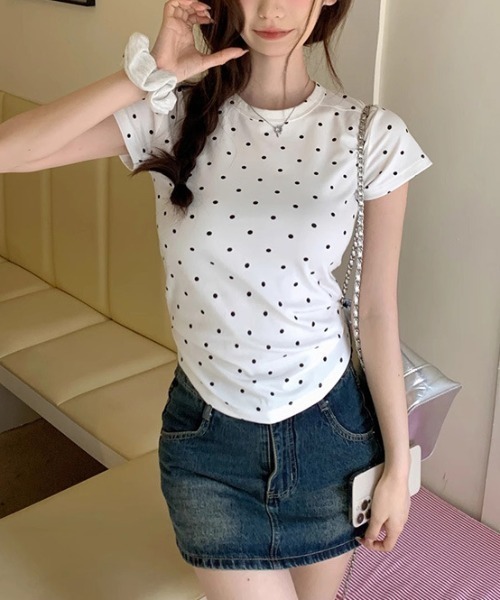 慈雨ドット柄のショート丈トップス WEGO（ウィゴー） tシャツ WEGO/「水玉」ドット柄タイトクロップド
