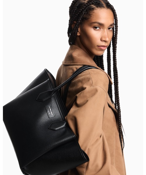 EMPORIO ARMANI エンポリオアルマーニレザートートバッグブラック EMPORIO ARMANI 未使用品 エンポリオアルマーニ ハンドバッグ トート