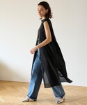 シャツワンピース シアーサテン ロングシャツワ...の詳細画像5