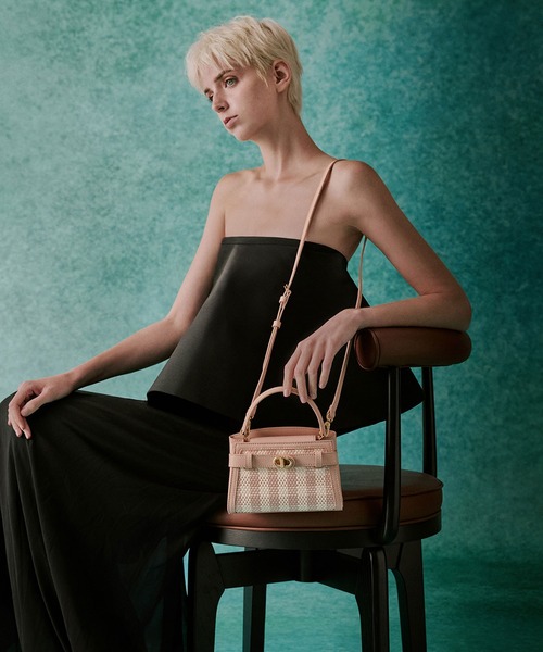 追跡有★Charles＆Keith Aubrielle 2WAY ハンドルバッグ 追跡有☆Charles＆Keith Aubrielle 2WAY ハンドルバッグ