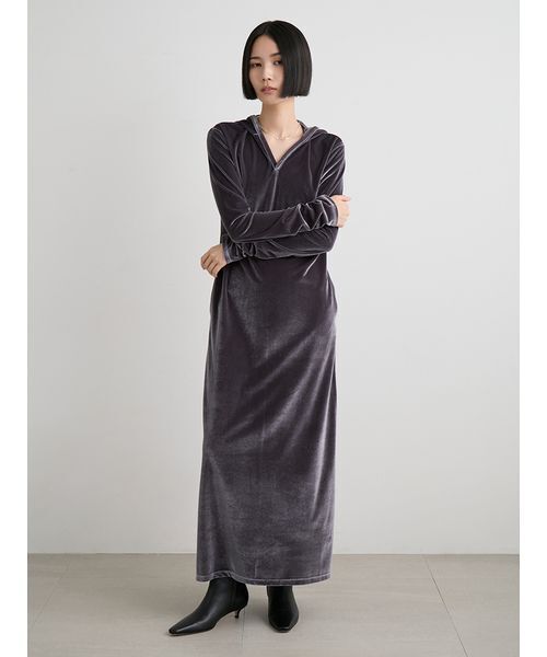 MIESROHE（ミースロエ） ワンピース ベロアリラクシングフーディ