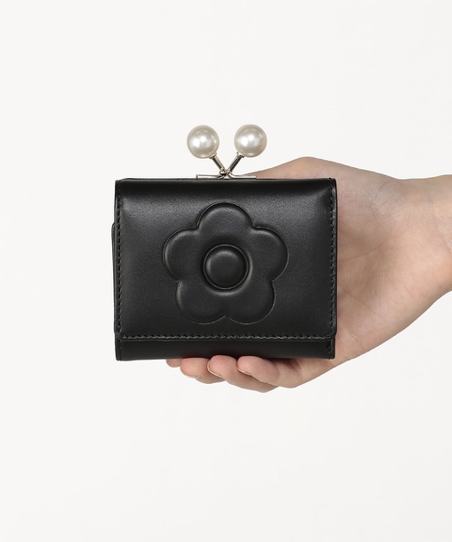 MARY QUANT（マリークヮント） 財布 マリークワント エンボスデイジー