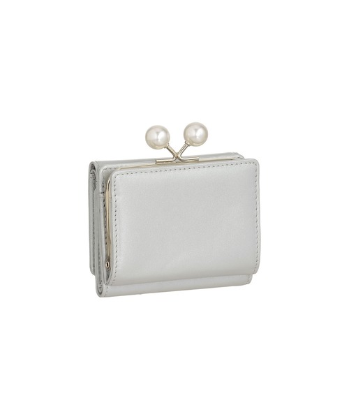 マリークワント エンボスデイジー パール 三つ折り財布 がま口 MARY QUANT（マリークヮント） 財布 マリークワント エンボスデイジー
