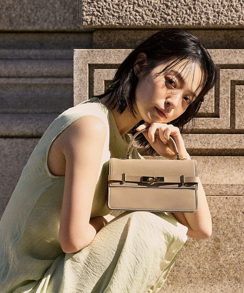 未使用⭐︎チャールズ & キース ショルダーバッグ Arlet アラート CHARLES ＆ KEITH（チャールズ&キース） ハンドバッグ Arlet アラート