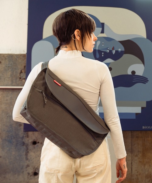 バッグ ショルダーバッグ Simple Messenger シンプル メッセンジャー 13 Pc収納 収納 防水 Zozotown Yahoo 店 通販 Yahoo ショッピング