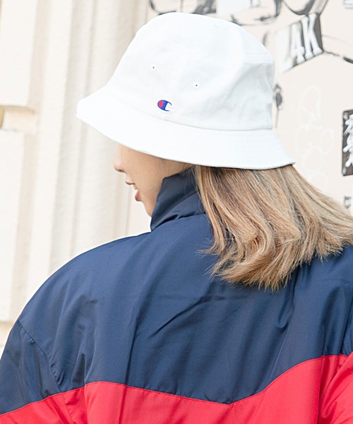 送料関税込み【COURREGES 】ロゴ バケットハット キャロウェイ CA 筆記体ロゴ刺しゅうバケットハット レディース