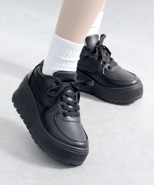 LOVEHUNTER（ラブハンター） スニーカー 軽量厚底 ボリュームソール