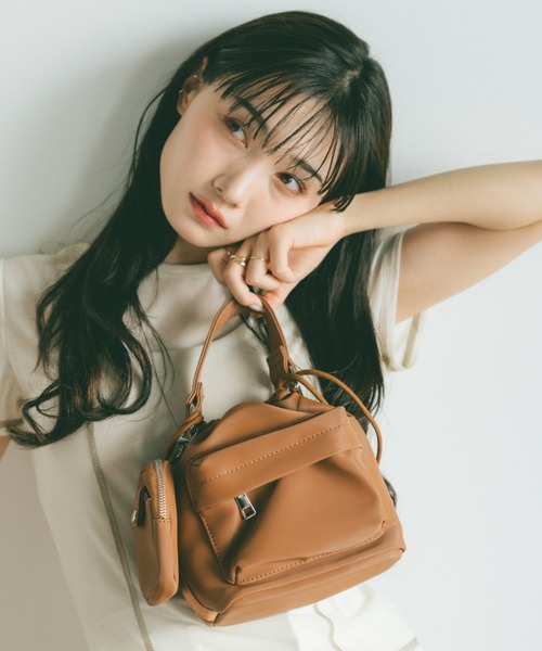 VANNIE U ショルダーバッグ バッグ アウトポケット巾着