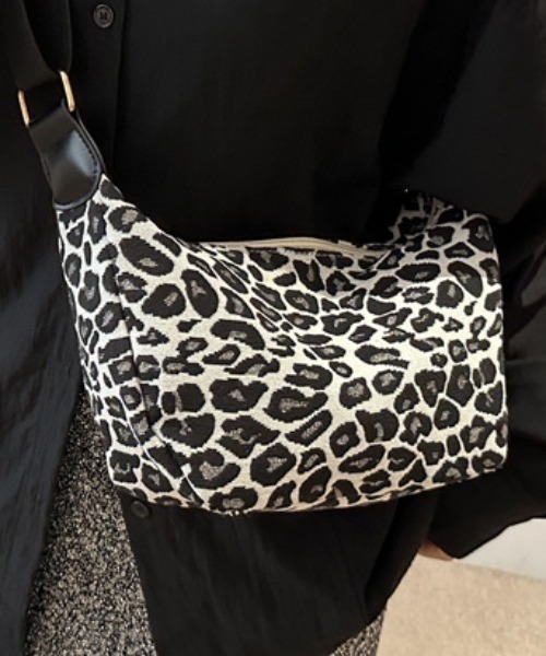 Per sist ence（パーシエンス） ショルダーバッグ バッグ レオパード柄