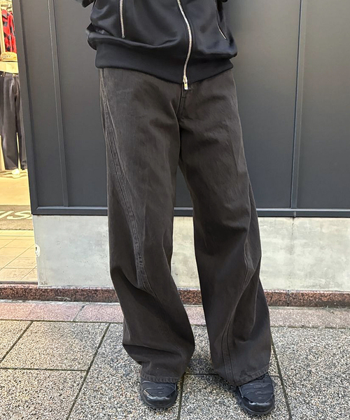 NVRFRGT（ネヴァーフォーゲット） ワイドパンツ ジーンズ 3D TWISTED