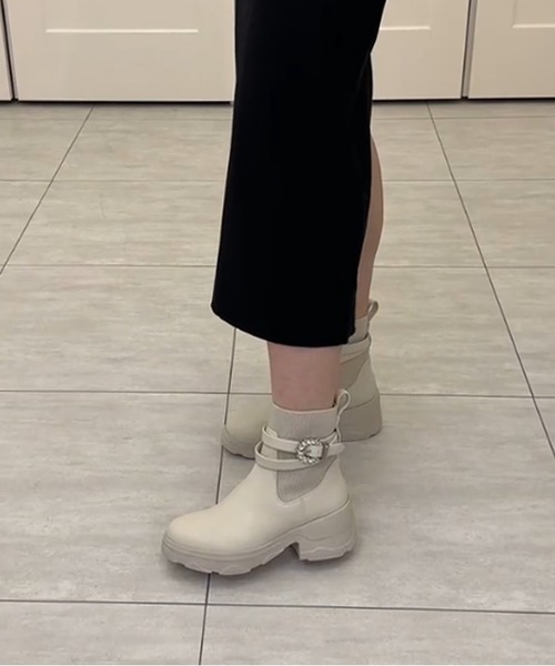 diana（プラスダイアナ） ブーツ 「軽量」クリスタルバックル ショート