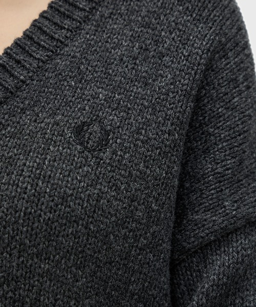 FRED PERRY（フレッドペリー） ニット セーター Metallic Knit V-Neck