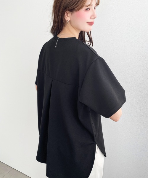 OBLI パワーショルダー半袖カットソー　ブラック moment+ tシャツ しわになりにくいストレッチジョーゼット半袖T