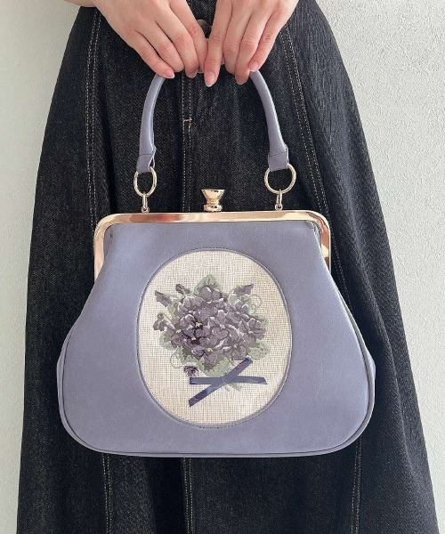 Msoeur エムスール　お花がま口バッグ　黒　刺繍　パーティバッグ Msoeur エムスール お花がま口バッグ 黒 刺繍 パーティバッグ - メルカリ