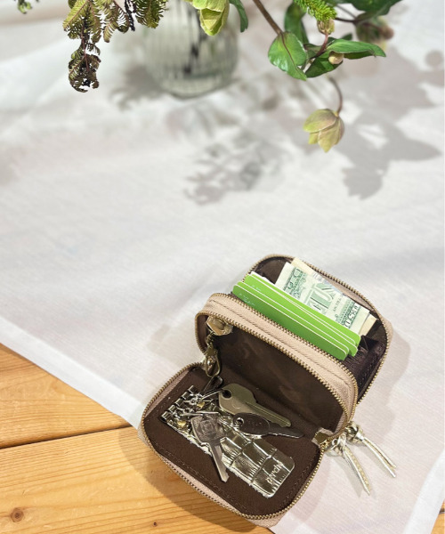 perche（ペルケ） キーケース perche / メタロッククロコ・ジャバラ