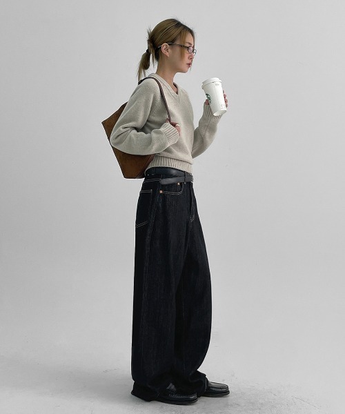 BLACKUP（ブラックアップ） ニット セーター 「MADE」 ステンヌVネック