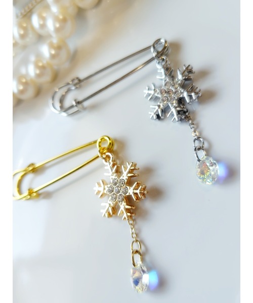 TONE（トネ） ブローチ 「MUURABBTI」雪の結晶とキラキラ雫の