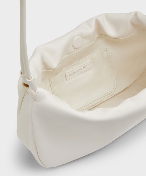 CHARLES ＆ KEITH ショルダーバッグ バッグ Lorelai ローレライ