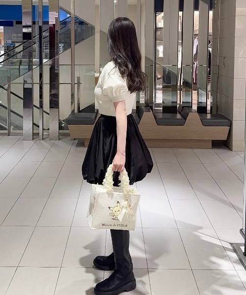 Maison de FLEUR（メゾンドフルール） トートバッグ フリルトート