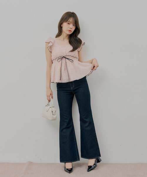 レースロゴ刺繍フレアデニムパンツ　23 新品 Chico（チコ） ジーンズ デニム デニムパンツ 「新色追加/2サイズ展開