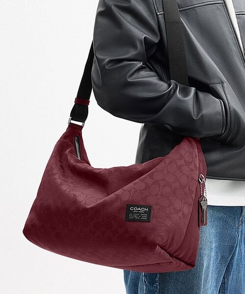 COACH（コーチ） ショルダーバッグ レオクロスボディ・シグネチャー