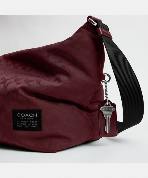 COACH（コーチ） ショルダーバッグ レオクロスボディ・シグネチャー