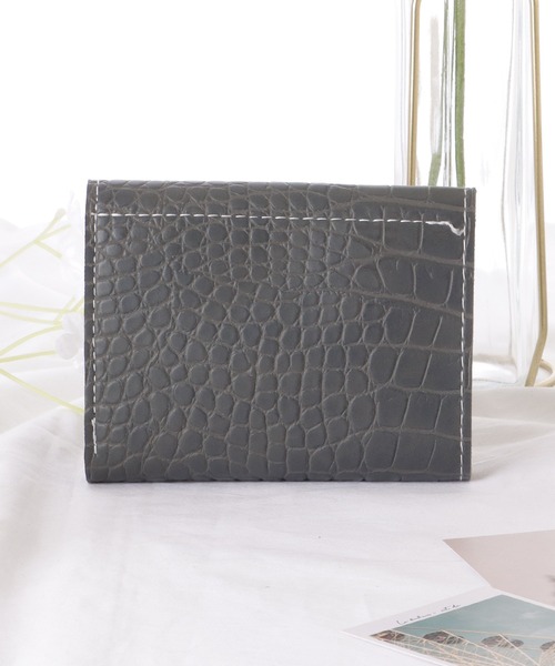 【新品未使用】イビサ　クロコ型押しレザー　スリムウォレット Lace Ladies 財布 クロコ 型押し 三つ折り スリム ウォレット