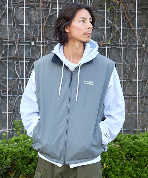 AFB リバーシブルナイロンベスト AFB リバーシブルナイロンベスト