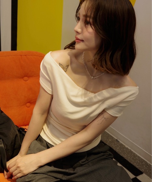 tシャツ ドレープオフショルダートップ レディース
