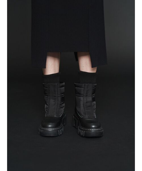 UN3D.アンスリード【美品】ブラック　ジップアップスプリットトゥレザーブーツ UN3D.アンスリード【美品】ブラック ジップアップスプリット