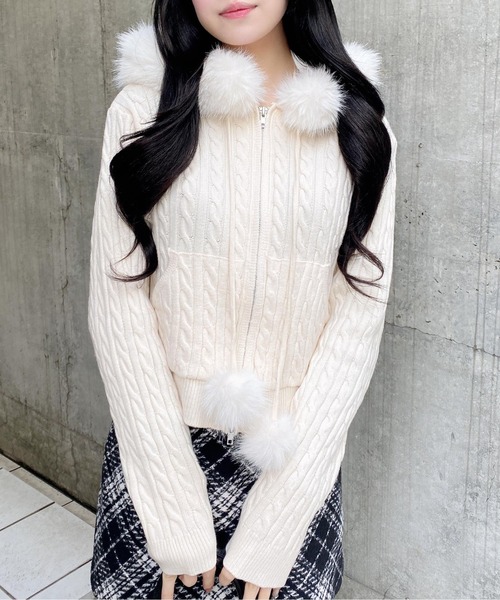 INGNI（イング） パーカー ポンポン付フェイクファーケーブルニット