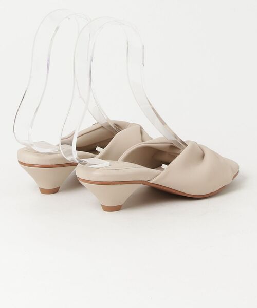 「TOCCA」 ミュール SMALL ベージュ レディース_画像2