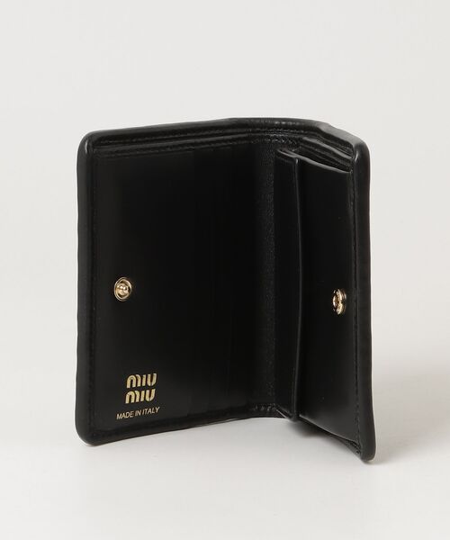 miu miu マテラッセ 二つ折り財布 ブラック 値段交渉可 miu miu（ミュウミュウ） マテラッセレザー 二つ折り財布 - ブラック