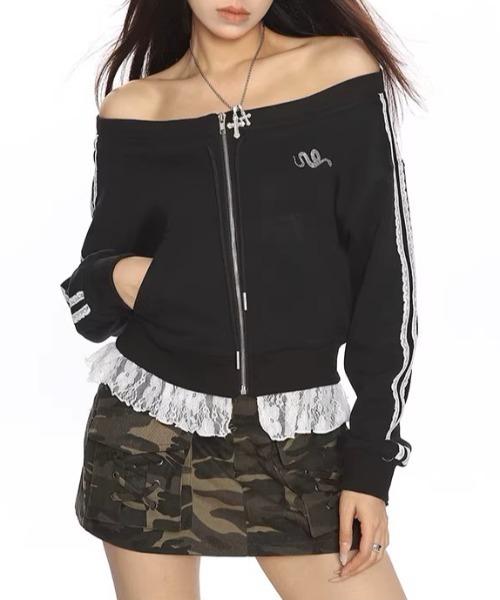 tシャツ A'GEM/9 × .kom 「.KOM/ドットケーオーエム」 オフショルダーラインZIPUPトップス レディース
