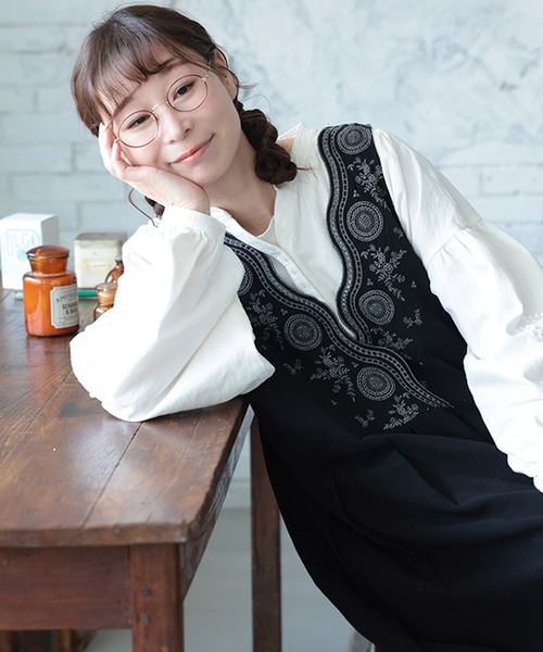 soulberry（ソウルベリー） ワンピース たっぷり刺繍のワンピース