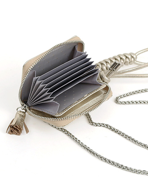 perche（ペルケ） 財布 perche / マルチスタッズジャバラチャーム