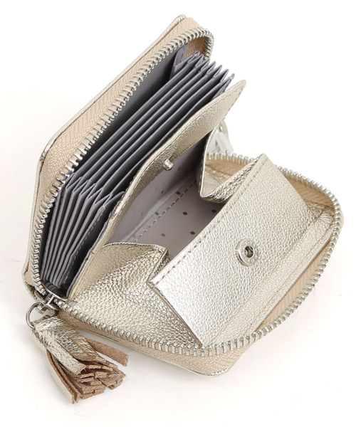 perche（ペルケ） 財布 perche / マルチスタッズジャバラチャーム