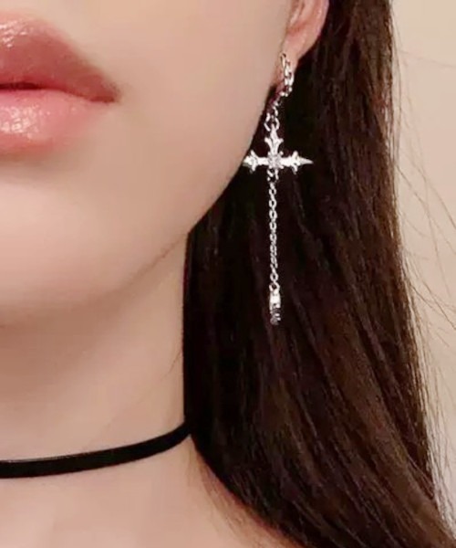 MASHIRO ピアス クロスモチーフドロップチェーンペアピアス(MA/EK472