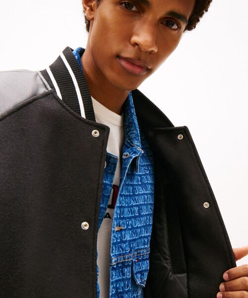 TOMMY JEANS（トミー・ジーンズ） ブルゾン アウター フラッグバー