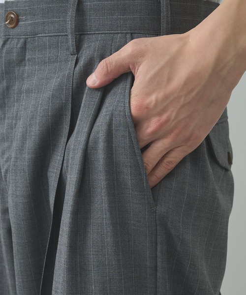スラックス 「KHOKI/コッキ」Pleated Stripe Summer Wool Pants メンズの画像