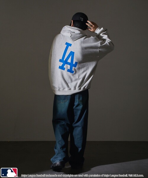 「MLB」 プルオーバーパーカー SMALL ブラック メンズ_画像6