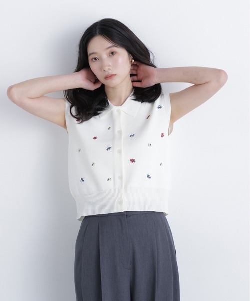 ポロシャツ ポロ ポロカラーフラワー刺繍ニット レディースの画像