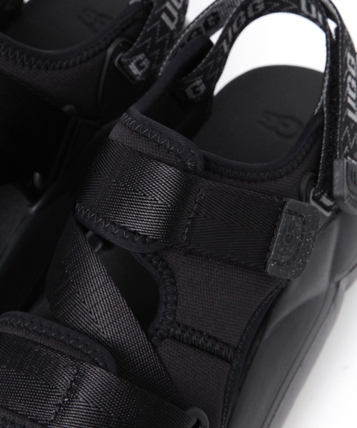 UGG Australia（アグオーストラリア） 「UGG」 フラットサンダル 24.5