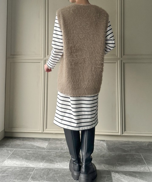 JUNOAH（ジュノア） ベスト ジレ フェザーVネックベスト レディース