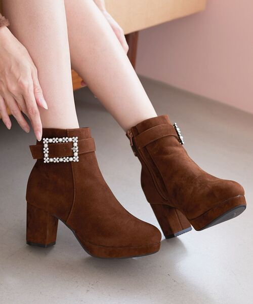 MAJESTIC LEGON（マジェスティックレゴン） ブーツ パールビジュー