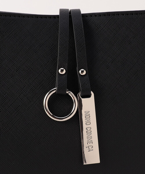 【大人気】◆Re-Nylon ショルダーバッグ キーリング付き ロゴ 大人気】プラダのショルダーバッグをご紹介！【BUYMA】