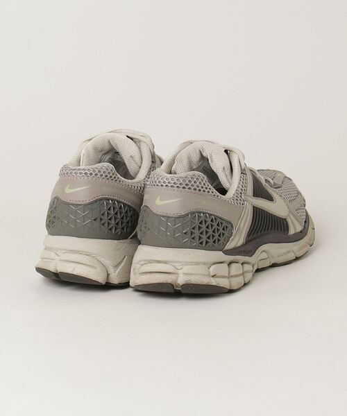 「NIKE」 ローカットスニーカー 23.5cm グレー メンズ_画像2
