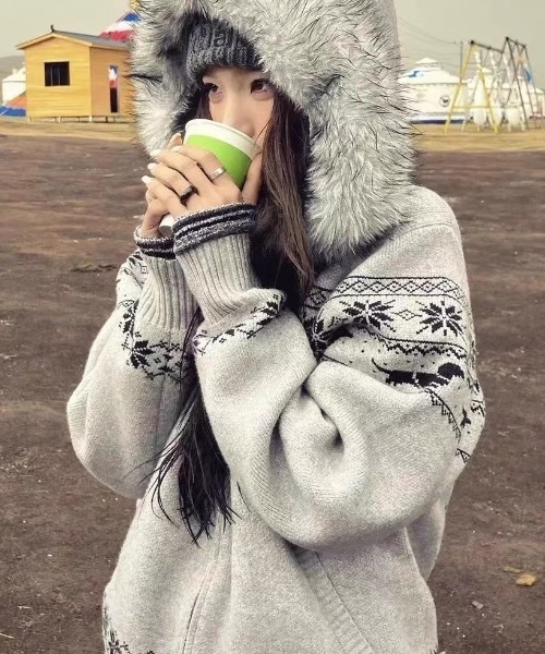 FUNdaysion tシャツ ノルディック柄ファー付きニットパーカー